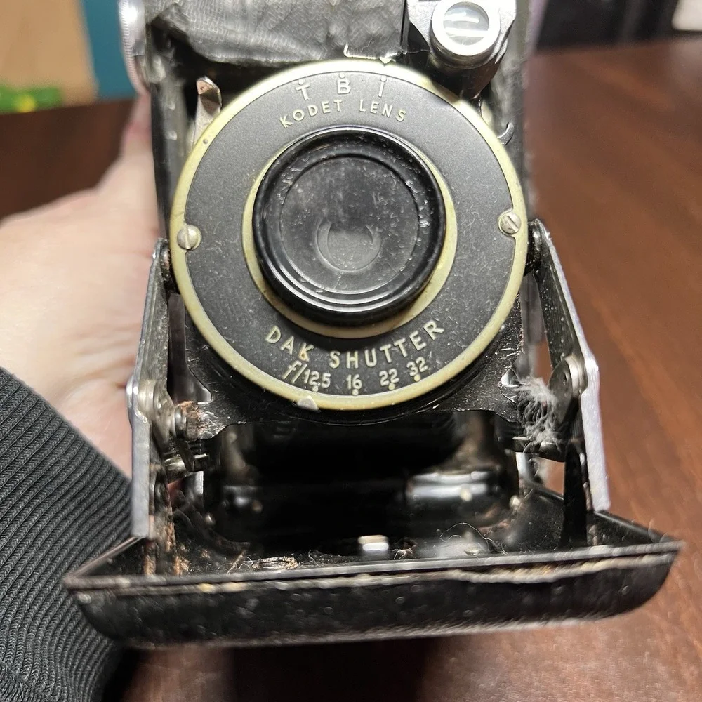 Vtg Kodak Vigilant Junior Six-20 Folding Camera w Box Guides Kodet Lens *AS-IS*‎
